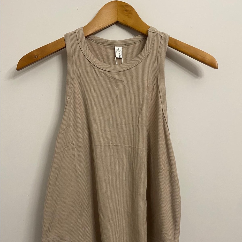 Ulu Brown Tank Top with Crew Neck and Relaxed Fit